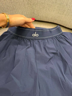 Calça Alo Suit Up Azul Marinho na internet