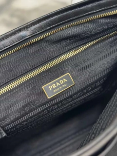 Bolsa Prada Bonnie Média Preta - loja online