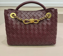 Bolsa Bottega Veneta Andiamo Pequena Alça em Corrente Bordô Vinho Italiana