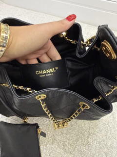 Bolsa Chanel 25 Média Preta na internet