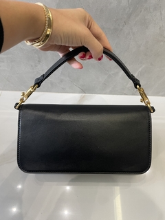 Imagem do Bolsa VLTN Preta Shoulder Italiana