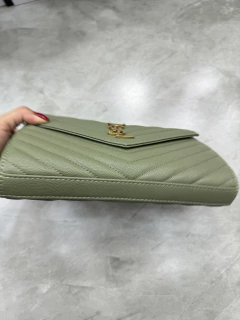 Bolsa YSL Envelope Verde - comprar online