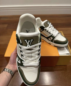 Tênis Louis Vuitton Trainer Branco e Verde Militar Masculino - loja online