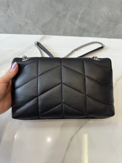 Bolsa YSL Puffer Toy Pequena Preta com Prata Italiana - Bolsas e Grife