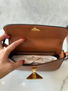 Bolsa Prada de Ombro Pequena Caramelo Italiana na internet