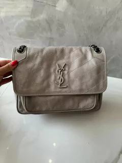 Bolsa YSL Niki Cinza Claro Italiana na internet