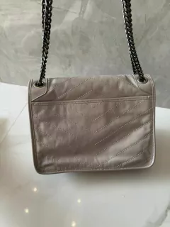 Imagem do Bolsa YSL Niki Cinza Claro Italiana