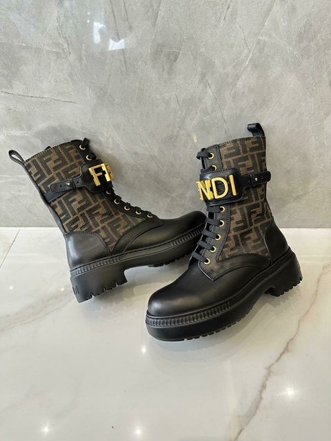 Bota Fendi Fendigraphy Preta Italiana