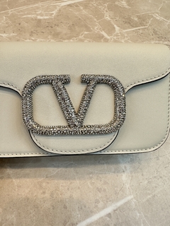 Bolsa VLTN Locò Branco Off White Pequena Brilhante Italiana - Bolsas e Grife