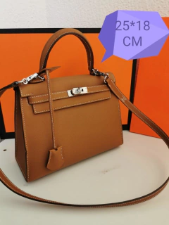 Bolsa Hermes Kelly 25 Epsom Caramelo Prata Italiana