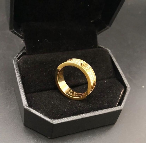 Anel Cartier Love Com Brilhantes Dourado