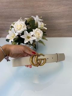 Cinto Gucci Largo Double G Off-White Italiana