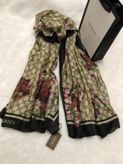 Lenço Gucci Italiana - comprar online