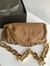 Bolsa Bottega Veneta The Chain Pouch Com Corrente Caramelo Italiana - loja online