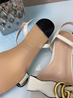 Sandália Rasteira Gucci Couro Branco Double G Italiana - loja online