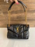 Bolsa YSL Loulou Puffer Preta/Dourado Média Italiana na internet
