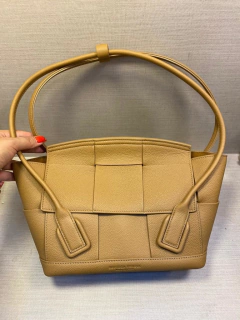 Bolsa Bottega Veneta Pequeno Arco Caramelo Italiana
