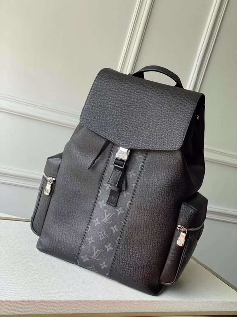 Mochila Louis Vuitton Outdoor Monogram Eclipse Italiana Masculino