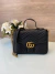 Bolsa Gucci Marmont Top Handle Preta Média Italiana