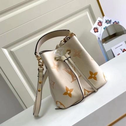 Bolsa Bucket NéoNoé BB Creme Italiana