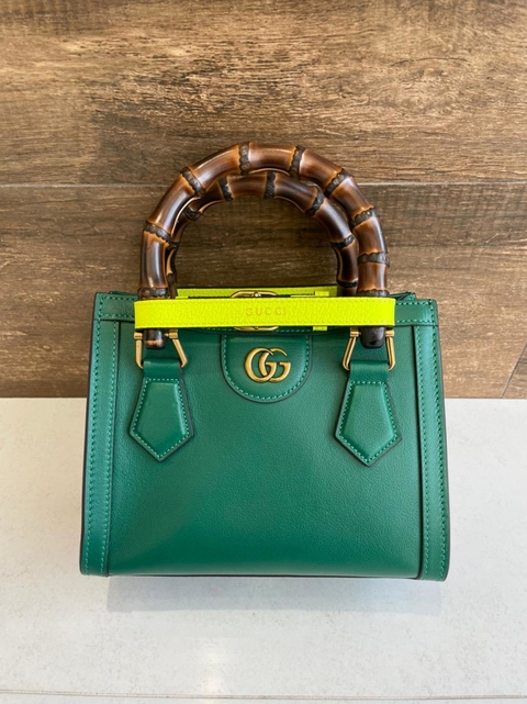 Bolsa Gucci Diana Mini Verde Italiana