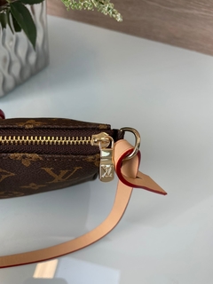 Bolsa Louis Vuitton Pochette Accessoires Monogram Italiana - Bolsas e Grife