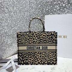 Bolsa Dior Book Tote Bordada Mizza Bege Italiana