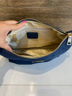 Bolsa Prada em Nylon Azul Italiana - Bolsas e Grife