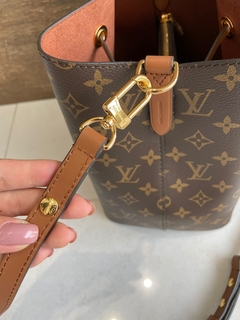 Bolsa Louis Vuitton Néonoé Monogram Caramelo Italiana - comprar online