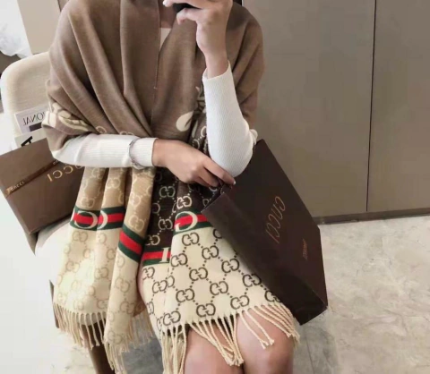 Echarpe Gucci Marrom e Bege Italiana