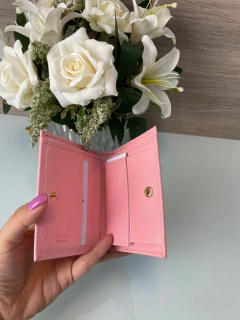 Carteira Pequena Saffiano Rosa Italiana na internet