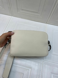 Bolsa com Alça de Ombro Off-White Italiana - Bolsas e Grife