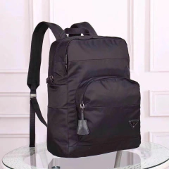 Mochila Prada Média Re-Nylon Preta Italiana