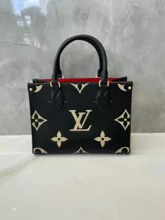 Bolsa Louis Vuitton Onthego PM - comprar online