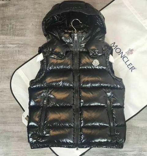 Colete Moncler Preto Italiana