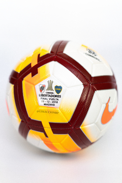 PELOTA OFICIAL FINAL LIBERTADORES MADRID 2018