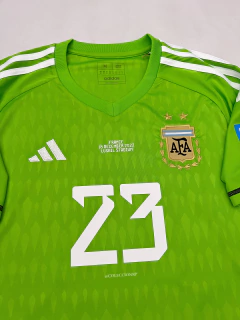 CAMISETA DE ARQUERO VERDE DIBU MARTINEZ FINAL vs FRANCIA MUNDIAL QATAR 2022 - AFA - comprar online