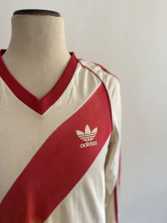 Imagen de CAMISETA TITULAR INTERCONTINENTAL 1986 vs STEAUA BUCAREST