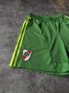 SHORT DE ARQUERO VERDE 2014 en internet