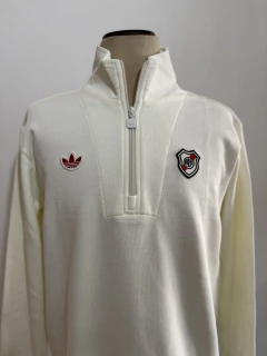 NUEVO BUZO DE SALIDA ICON 2025 - CREMITA / OFF WHITE en internet