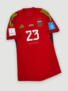CAMISETA DE ARQUERO ROJA DIBU MARTINEZ vs HOLANDA