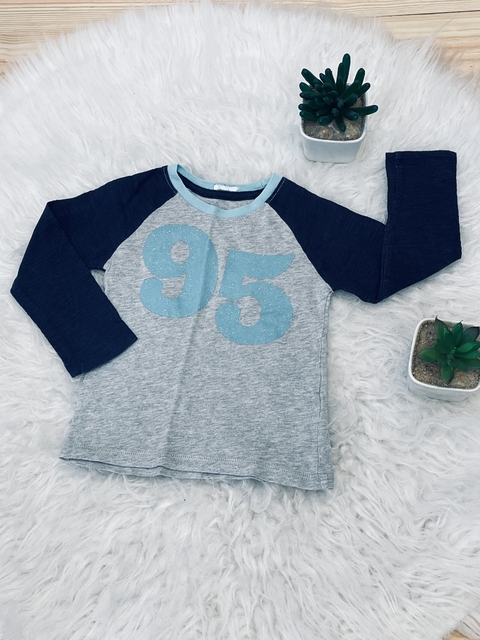 Camiseta Oshkosh 18 meses