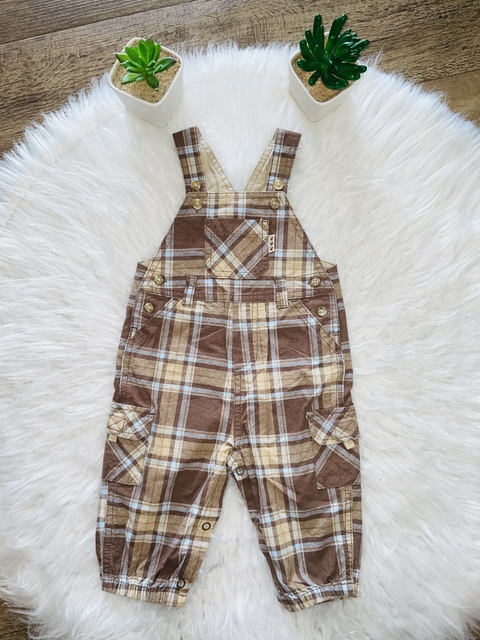 Jardineira Carters 9 meses - comprar online