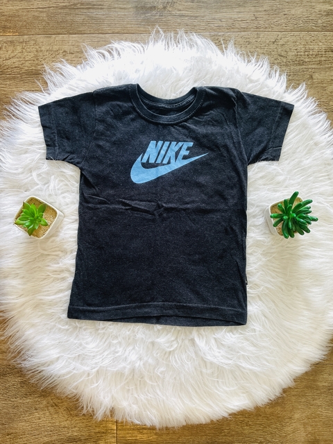 Camiseta Nike 10 anos