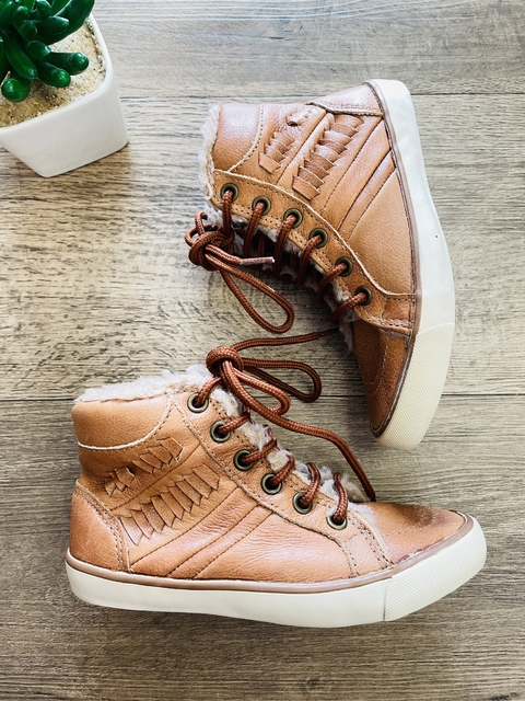 Tênis de couro Zara 26/27
