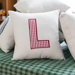 almofada-decorativa-linho-alfabeto-vichy