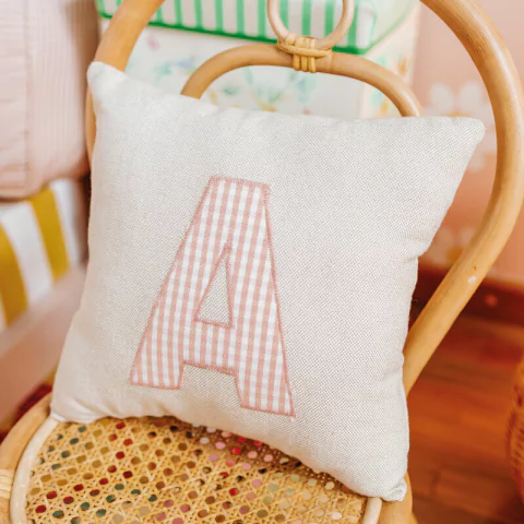 almofada-decorativa-linho-alfabeto-vichy-afetiva