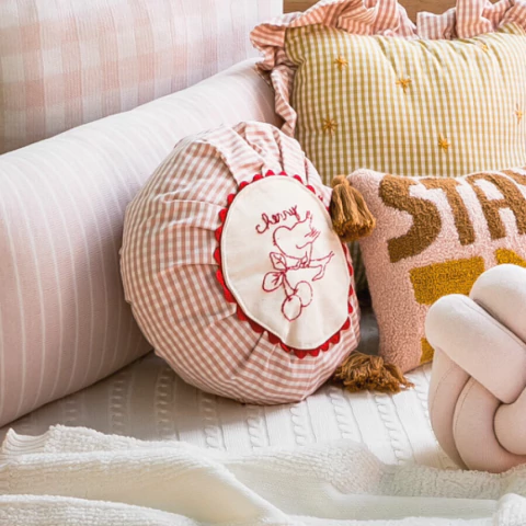 almofada-redonda-vichy-passarinho-cherry-mimoo