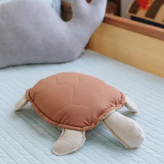 almofada-turtle-30-x-45-cm-lorena-canals