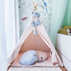 cabaninha-infantil-com-tapete-sarja-listras-rosa